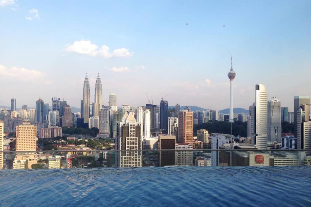Klcc Regalia Suites Infinity Pool كوالالمبور المظهر الخارجي الصورة